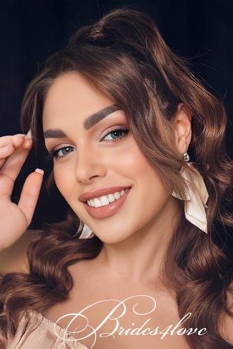 Amina